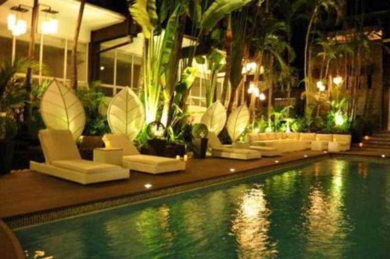 The Sulo Riviera Hotel Quezon City Esterno foto