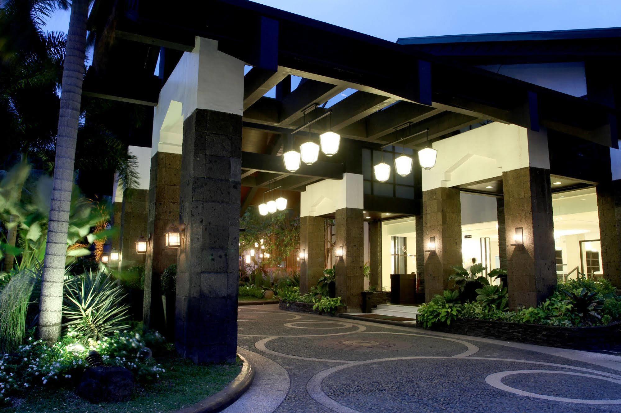 The Sulo Riviera Hotel Quezon City Esterno foto