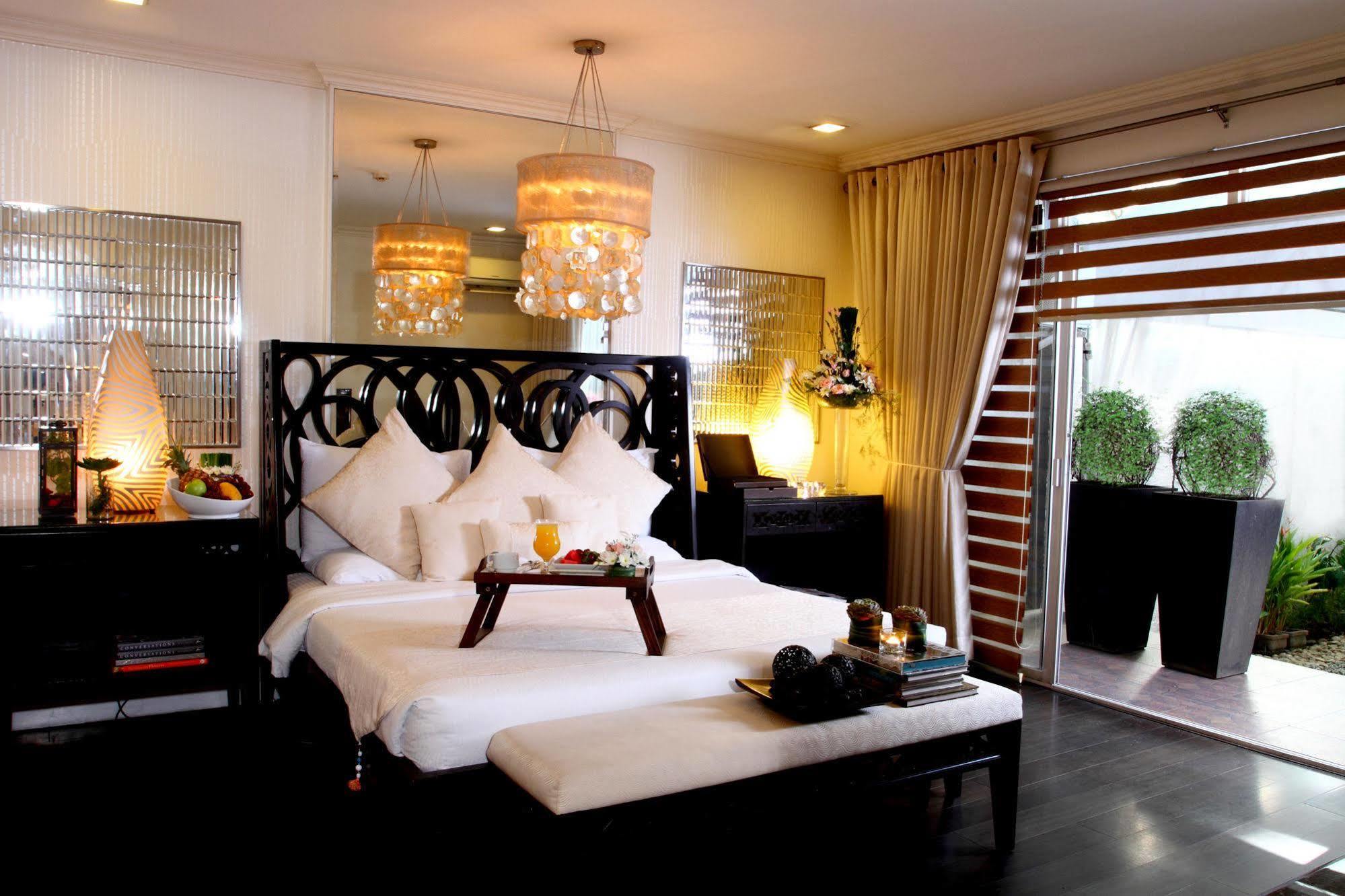 The Sulo Riviera Hotel Quezon City Esterno foto