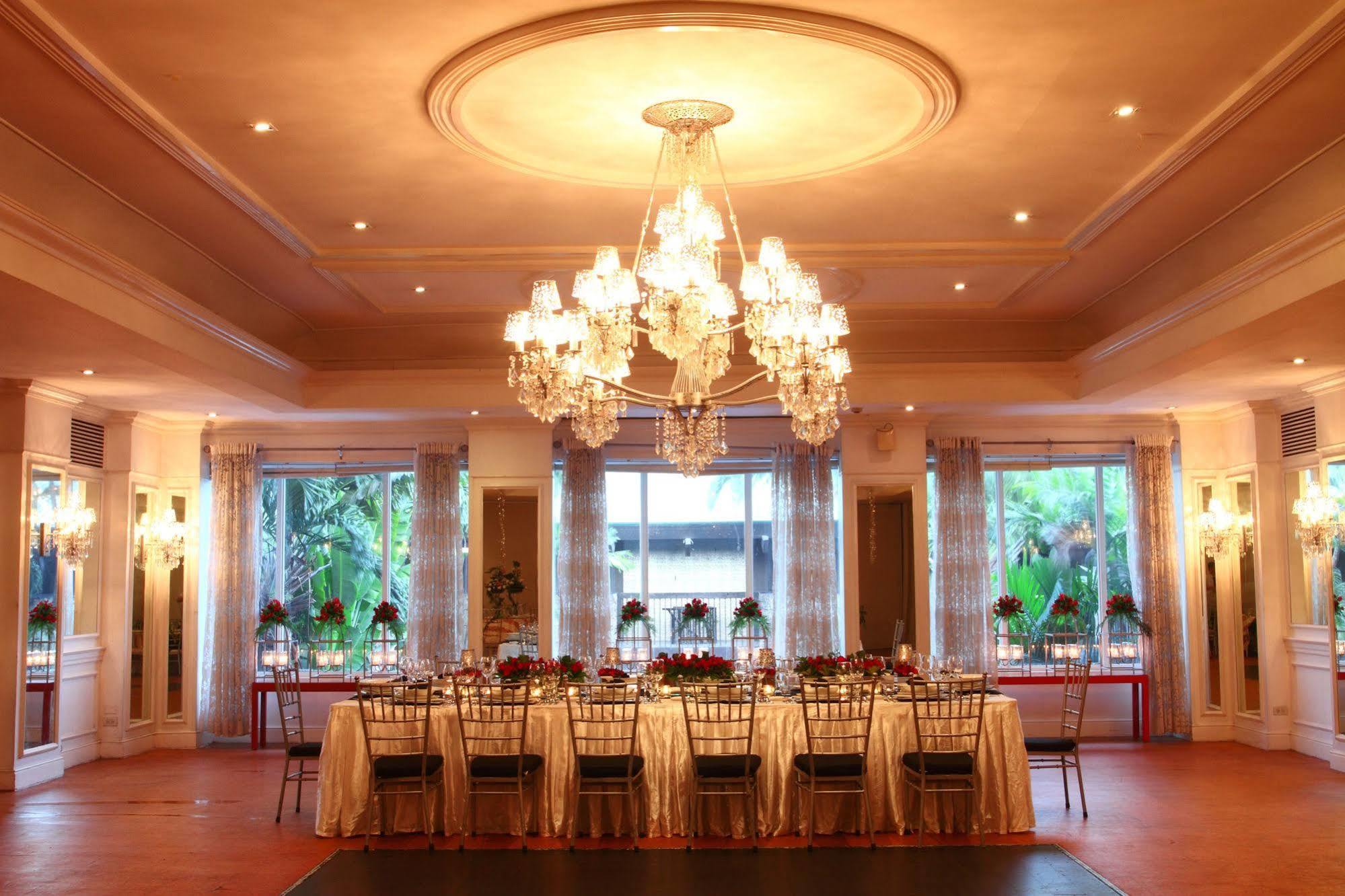 The Sulo Riviera Hotel Quezon City Esterno foto